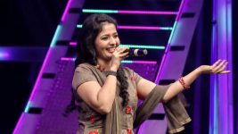 Mrs Chinnathirai S01E12 Sri Vidya's Retro Moves Full Episode