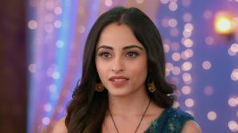 Nazar S01E402 Piya's Strange Behaviour Full Episode