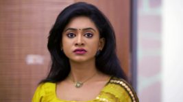 Neelakuyil S01E09 Rani Feels Apprehensive Full Episode