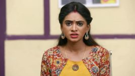 Neelakuyil S01E150 Rani Inquires Jai Surya's Boss Full Episode