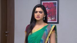 Neelakuyil S01E173 Rani Proposes a Plan Full Episode