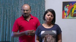 Neelakuyil S01E206 Bala Questions Swathi Full Episode