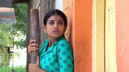 Neelakuyil S01E25 Chittu Spots a Thief Full Episode