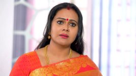 Neelakuyil S01E42 Radhamani Gets Furious Full Episode