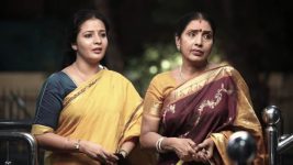 Nenjam Marapathillai S01E283 Jaya Senses a Bad Omen Full Episode