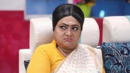 Nenjam Marapathillai S01E310 Akhilandeshwari Caught Off-Guard Full Episode