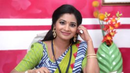 Nenjam Marapathillai S01E311 Saranya Plays the Cupid Full Episode