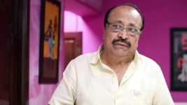 Nenjam Marapathillai S01E323 Sivakumar Picks on Saranya Full Episode