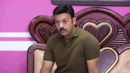 Nenjam Marapathillai S01E327 Vikram Gets Disturbed Full Episode