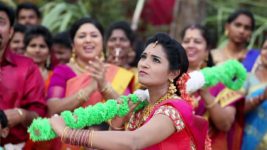 Nenjam Marapathillai S01E330 Pongal Celebrations at Saranya's Full Episode