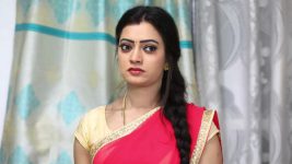 Nenjam Marapathillai S01E335 Sathya Criticises Her Parents Full Episode