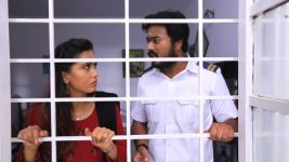 Paavam Ganesan S01E12 Ganesan, Guna in a Fix Full Episode