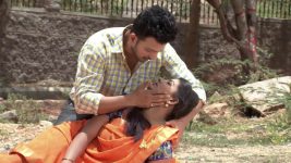 Pavitra Bandham S01E150 Vikram Comes to Ganga's Rescue Full Episode