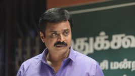 Ponmagal Vanthaal S01E03 Selvam Becomes a Coolie Full Episode
