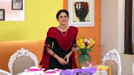 Ponmagal Vanthaal S01E23 Rohini Gets a New Job Full Episode