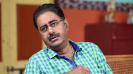 Ponmagal Vanthaal S01E43 Chakravarthy Makes a Move Full Episode