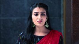 Ponmagal Vanthaal S01E501 Priya Sneaks into Rajeshwari's Ho Full Episode