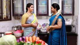 Raja Paarvai (vijay) S01E125 A Strange Request By Visalatchi Full Episode