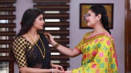 Raja Paarvai (vijay) S01E127 Charu Vs Pavithra Full Episode