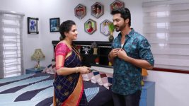 Raja Paarvai (vijay) S01E137 Anand, Charu Share a Moment Full Episode