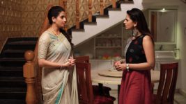 Raja Paarvai (vijay) S01E146 Banumati Insults Charu Full Episode
