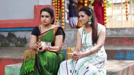 Raja Paarvai (vijay) S01E171 Banumati Instigates Amirtha Full Episode