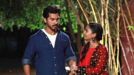 Raja Paarvai (vijay) S01E31 Anand Rescues Aarthi Full Episode