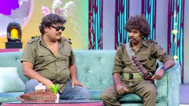 Raju Vootla Party S01E09 Manzoor Ali Khan Graces the Show Full Episode