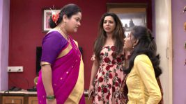 Rang Maza Vegla S01E11 Radha Slaps Deepa Full Episode