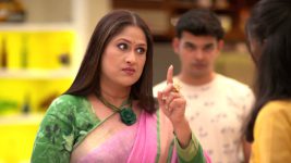 Rang Maza Vegla S01E40 Saundarya Accuses Deepa Full Episode