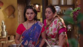 Sahkutumb Sahaparivar S01E74 Asha Manipulates Avni Full Episode