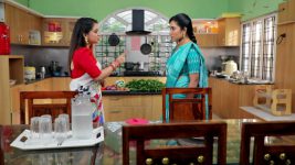 Senthoora Poove S01E337 Aishwarya Questions Roja Full Episode