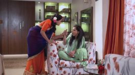 Shatada Prem Karave S01E10 Lalita Warns Sayali Full Episode