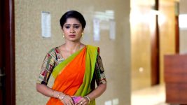 Sundhari Neeyum Sundharan Naanum S01E47 Tamizh Rushes to Help Vijaya Lakshmi Full Episode
