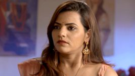 Tu Saubhagyavati Ho S01E30 Aishwarya Catches Chitra Full Episode