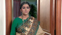 Uyyala Jampala S01E182 Shantamma Searches for Vennela Full Episode