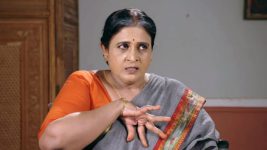 Vadinamma S01E12 Rajeshwari Warns Sita Full Episode