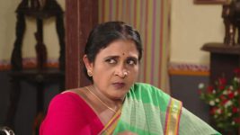 Vadinamma S01E16 Rajeshwari Takes a Decision Full Episode