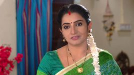 Vadinamma S01E70 Bharat Apologises to Sita Full Episode