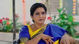Vadinamma S01E709 Rajeshwari Is Agitated Full Episode