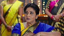 Vadinamma S01E715 Rajeshwari Gives an Advice Full Episode