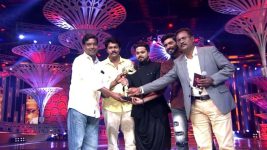 Vijay Television Awards S01E03 4th Annual VTA Gets Cracking Full Episode