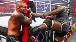 WWE Hell in a Cell S01E00 Henry vs. Orton – Hell in a Cell (Full Match) - 2nd October 2011 Full Episode
