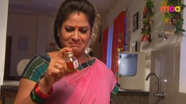 Ashta Chamma S03E33 Prasanna Mixes Poison in the Food Full Episode