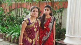Ashta Chamma S08E41 Madhura Insults Swapna Full Episode