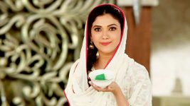 Bahu Hamari Rajni Kant S08E55 Rajni Helps Surili Die! Full Episode
