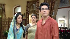 Bodhuboron S28E39 Satyaki Questions Konok's Loyalty Full Episode