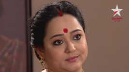 Chokher Tara Tui S09E42 Aporupa defends Tapasya Full Episode