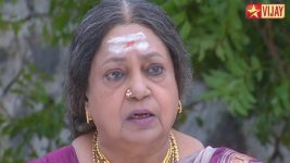 Deivam Thandha Veedu S03E18 Seetha saves Ram's life Full Episode