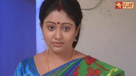 Deivam Thandha Veedu S10E29 Sumitra consoles Seeta Full Episode